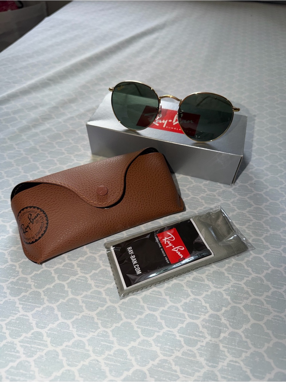 Men’s Ray-Ban Sunglasses RB3447 round metal